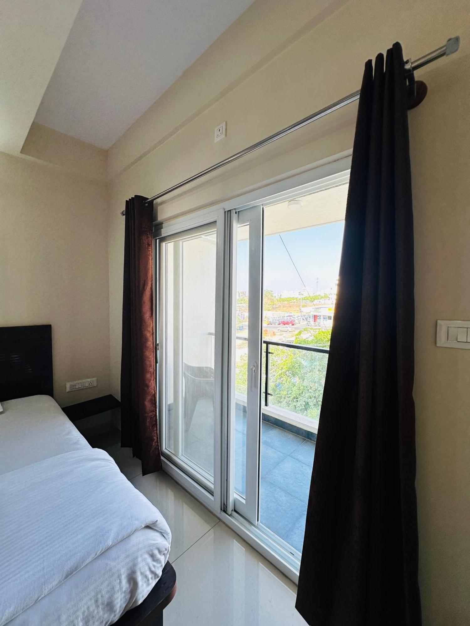 Oryx Residences - Luxury Serviced Apartments Mysore Esterno foto